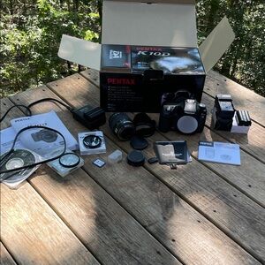 PENTAX K10D & PENTAX DA 18-55mm LENS & Accessories